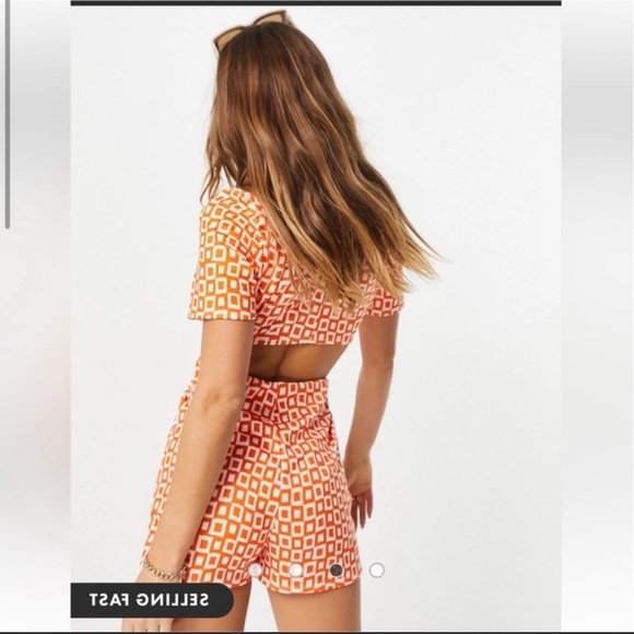 NWOT! ASOS DESIGN jersey jacquard collar retro romper in geo print size 2 - Picture 12 of 13